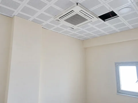 Esenyurt Belediyesi Kapalı Yüzme Havuzu yardımcı bölümünde asma tavana yerleştirilmiş kaset tipi klima. Esenyurt Belediyesi Kapalı Yüzme Havuzu yardımcı bölümünde asma tavana yerleştirilmiş kaset tipi klima.