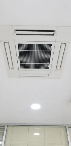 Kaset tipi VRF iç ünitesinin montajını tamamladık.