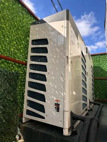 VRF dış ünitelerinin montajını ve boru bağlantılarını tamamladık.