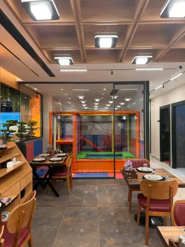 Restoran salonunun VRF klima sistemini kurduk.