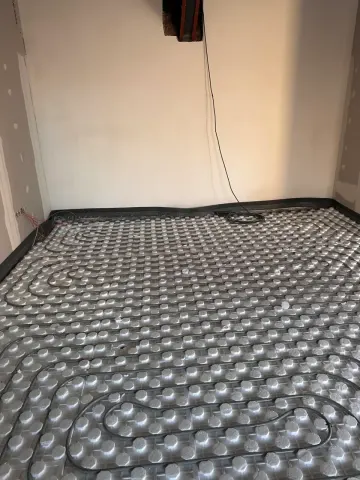 Odanın yerden ısıtma döşemesini tamamladık.