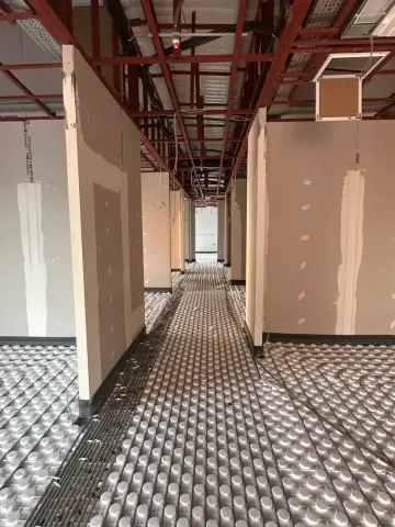 Koridor ve odalara yerden ısıtma döşemesini yaptık.