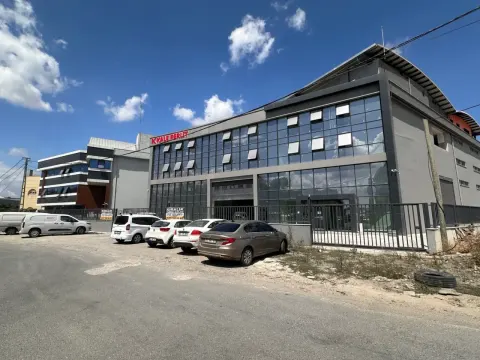 Ofisin VRF klima ve mekanik tesisat uygulamasını yaptık.